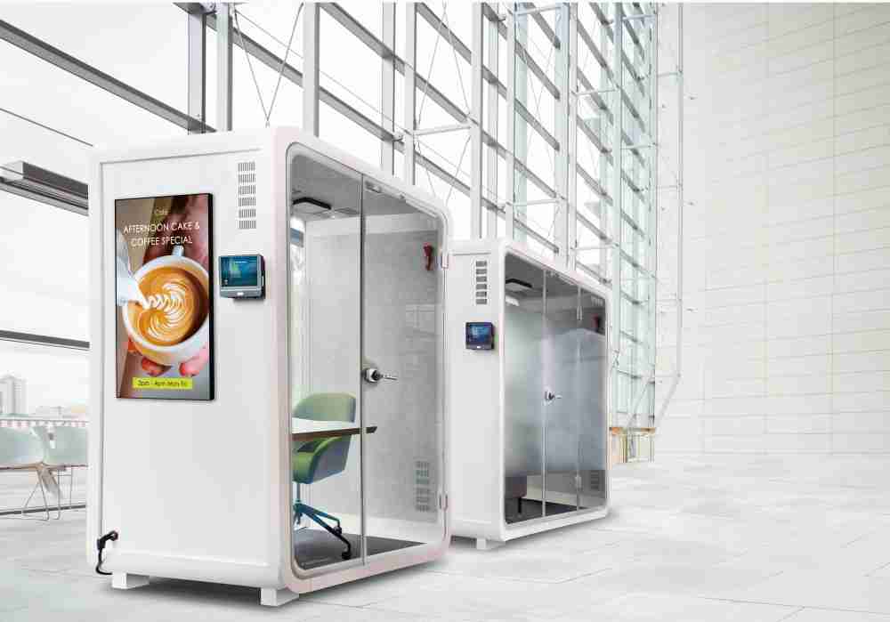 尊龙z6子公司达擎之智慧行动办公舱，，采用PDLC智能调光玻璃设计，，，，透过通电与断电的电流切换，，呈现透明与雾面效果，，，，具节能降耗特性并兼顾隐私，，，，确保信息安全